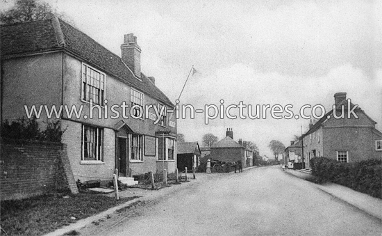 The Red Lion Inn and Street, Latchingdon, Essex. c.1906